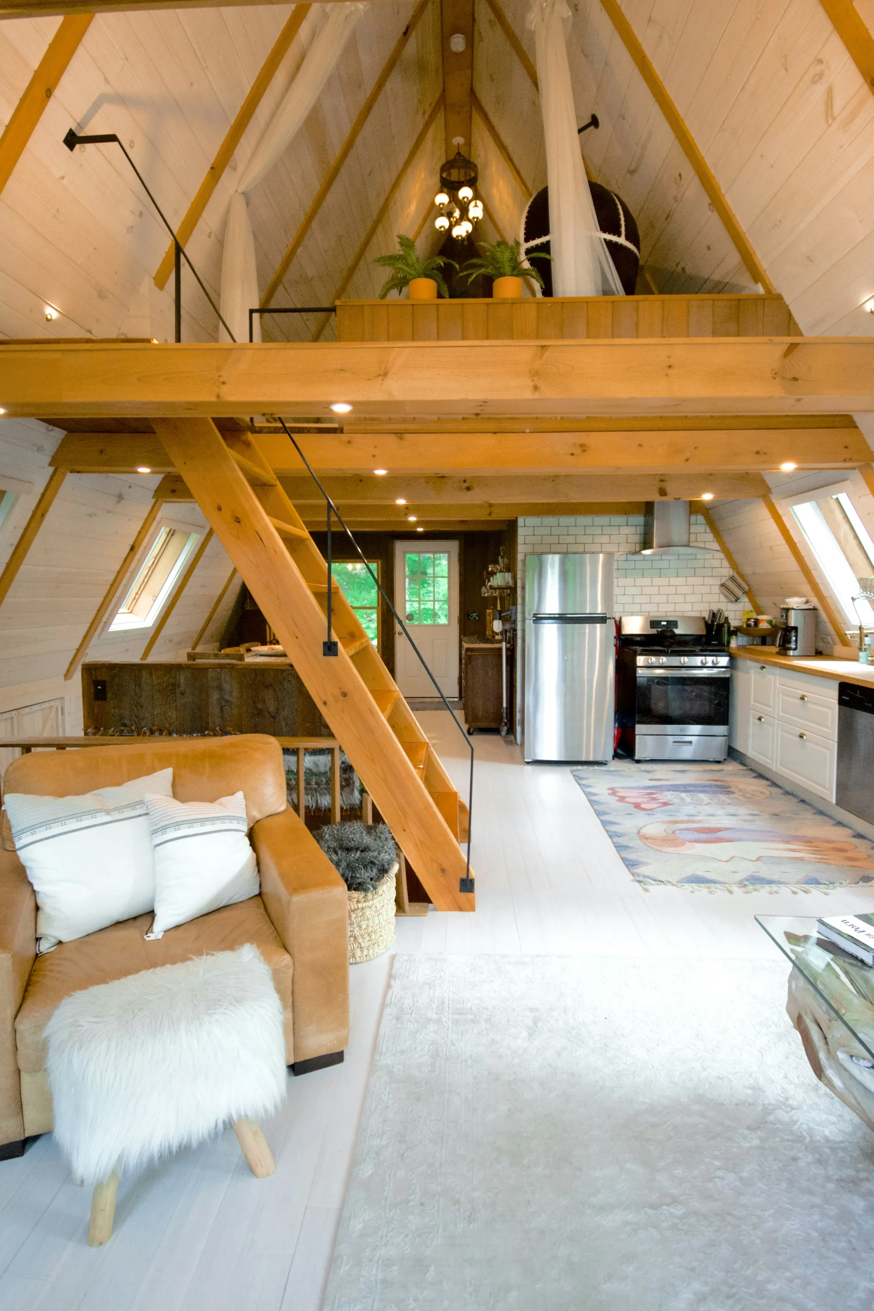 Warm Cozy Living Room and Kitchen Combo Ideas