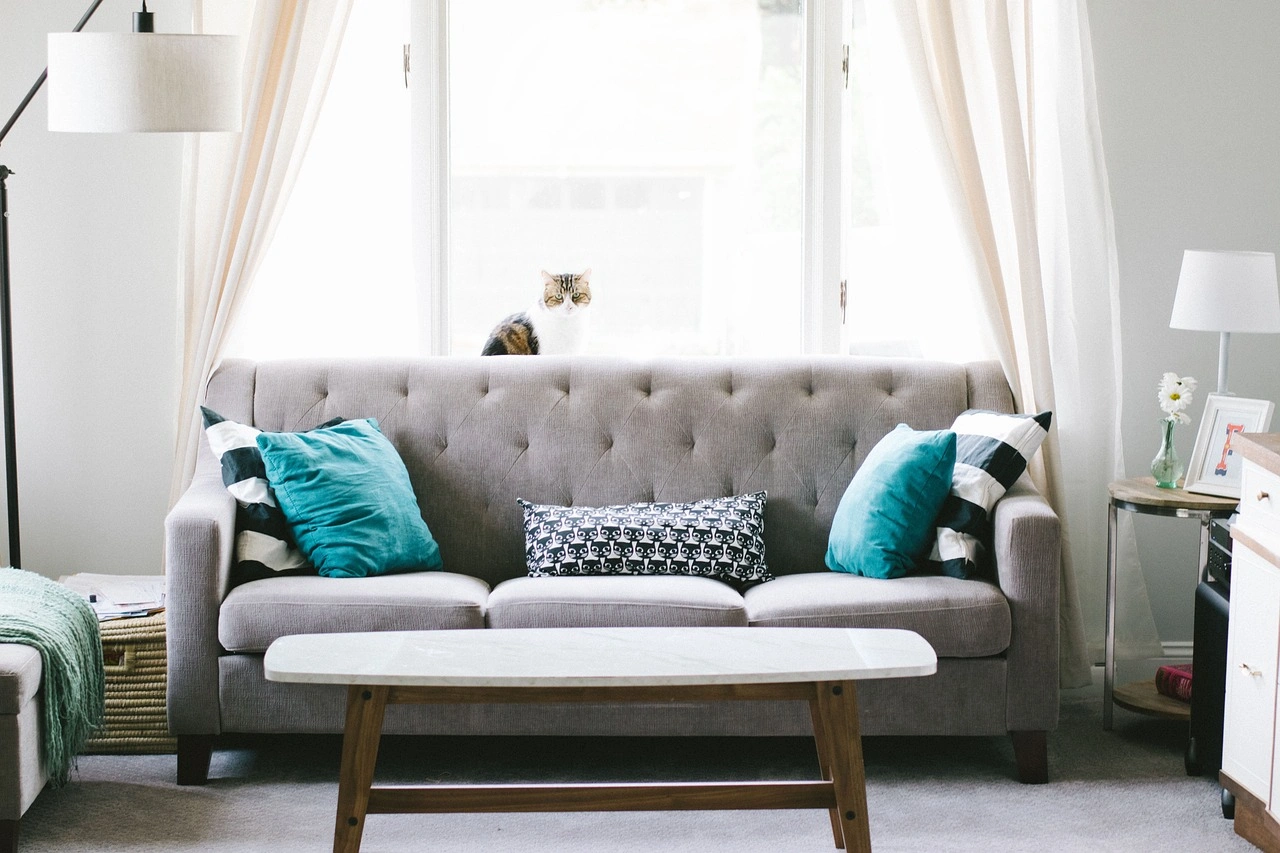 10 Small Cottage Living Room Charm Ideas That Blend Rustic Warmth and Modern Comfort