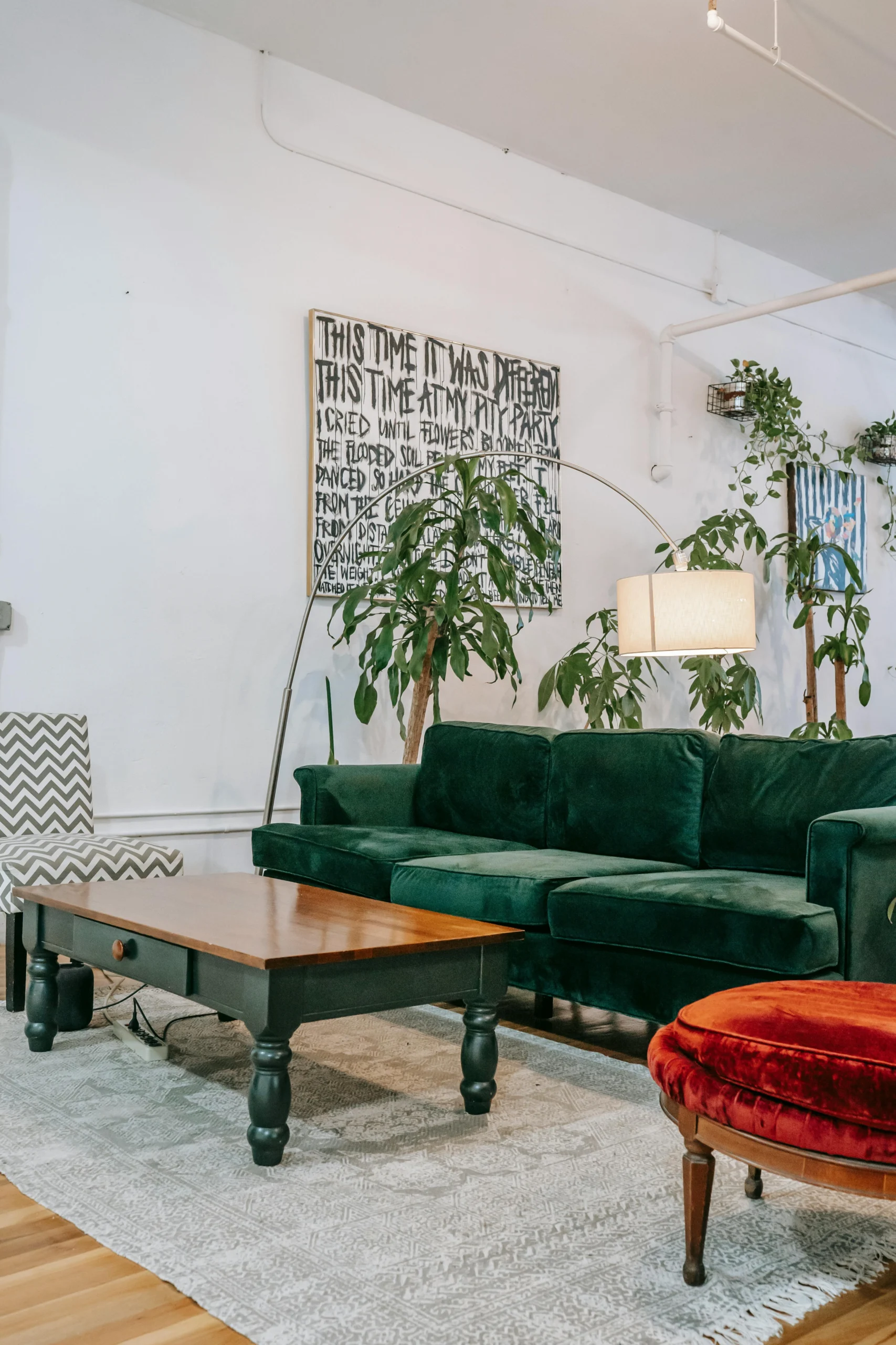 12 Stunning Organic Modern Living Room Decor Tips