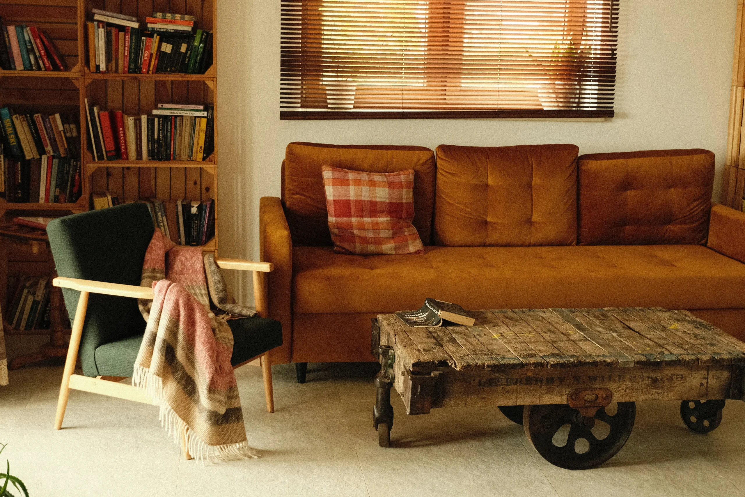 11 Cozy Rustic Living Room Ideas for Small Spaces
