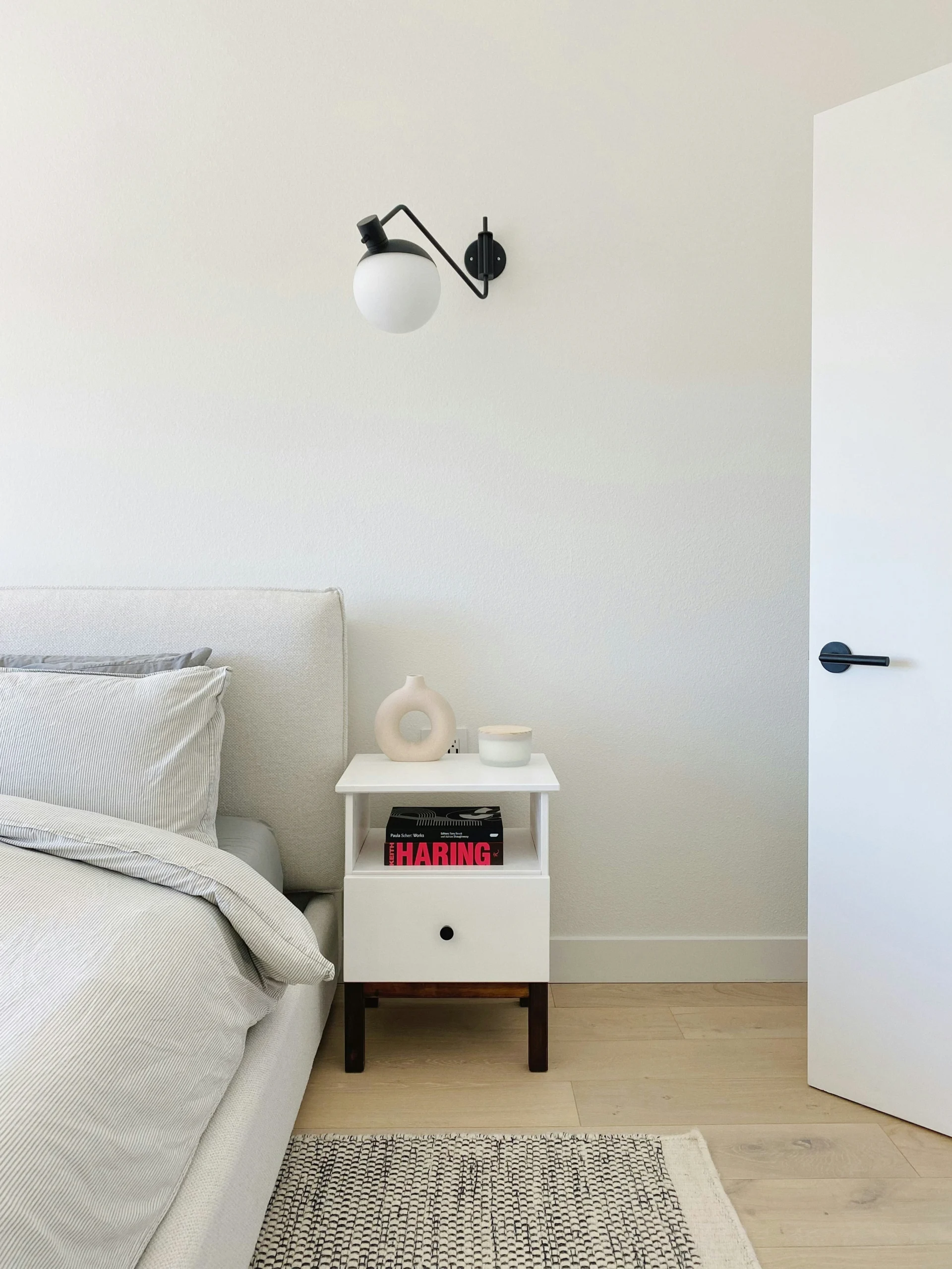 Minimal Bedroom Design From Hotel Room Interior To Your Own Sanctuary