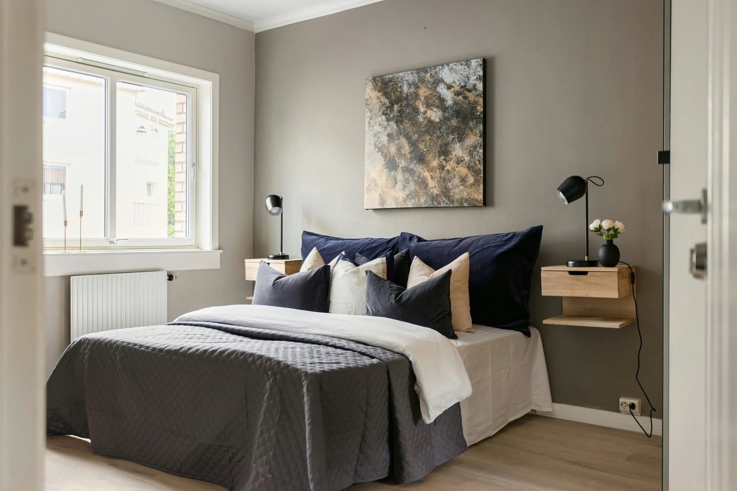 10 Creative Bedroom Makeover Tips on a Budget