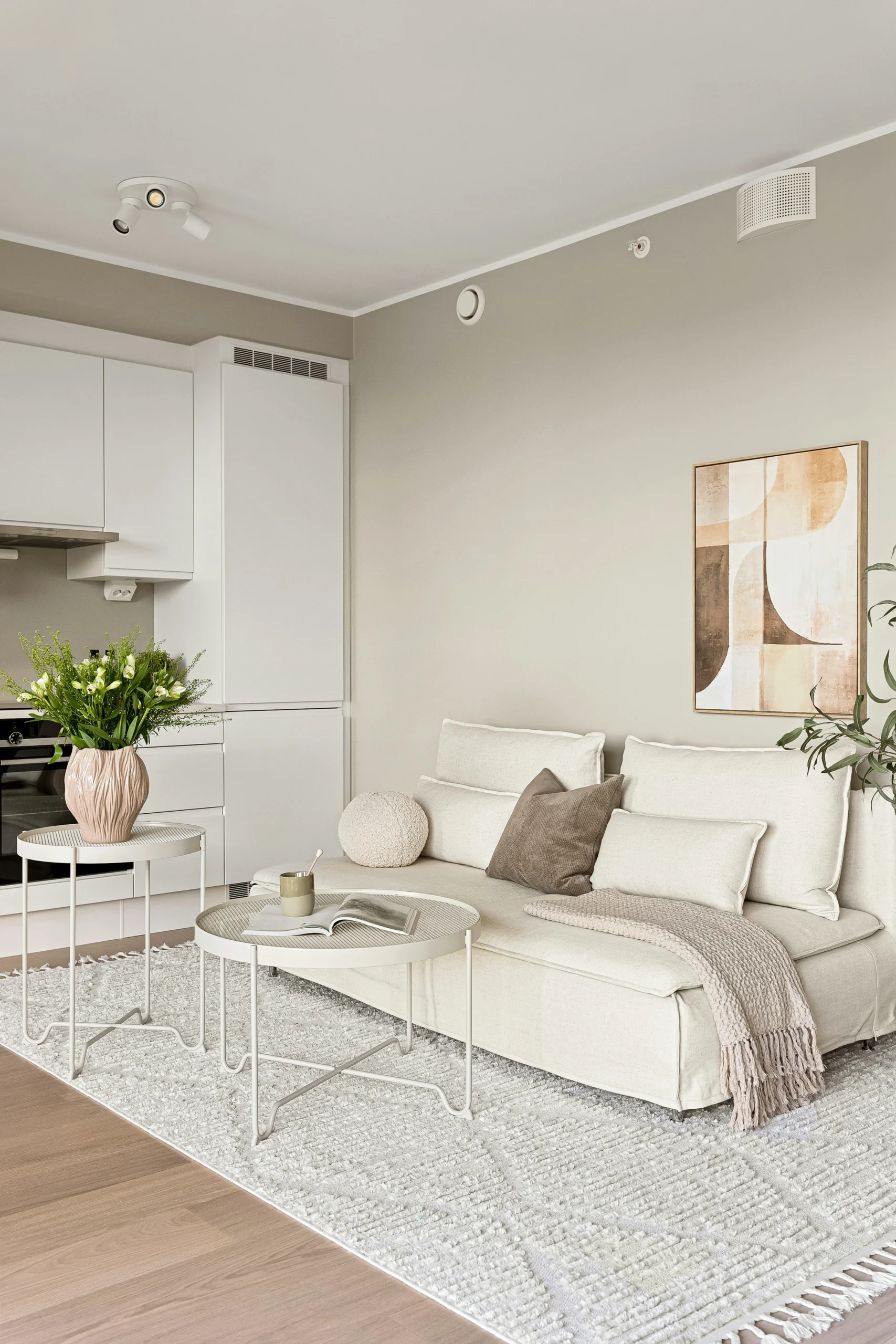 What are the relaxing colors for living rooms