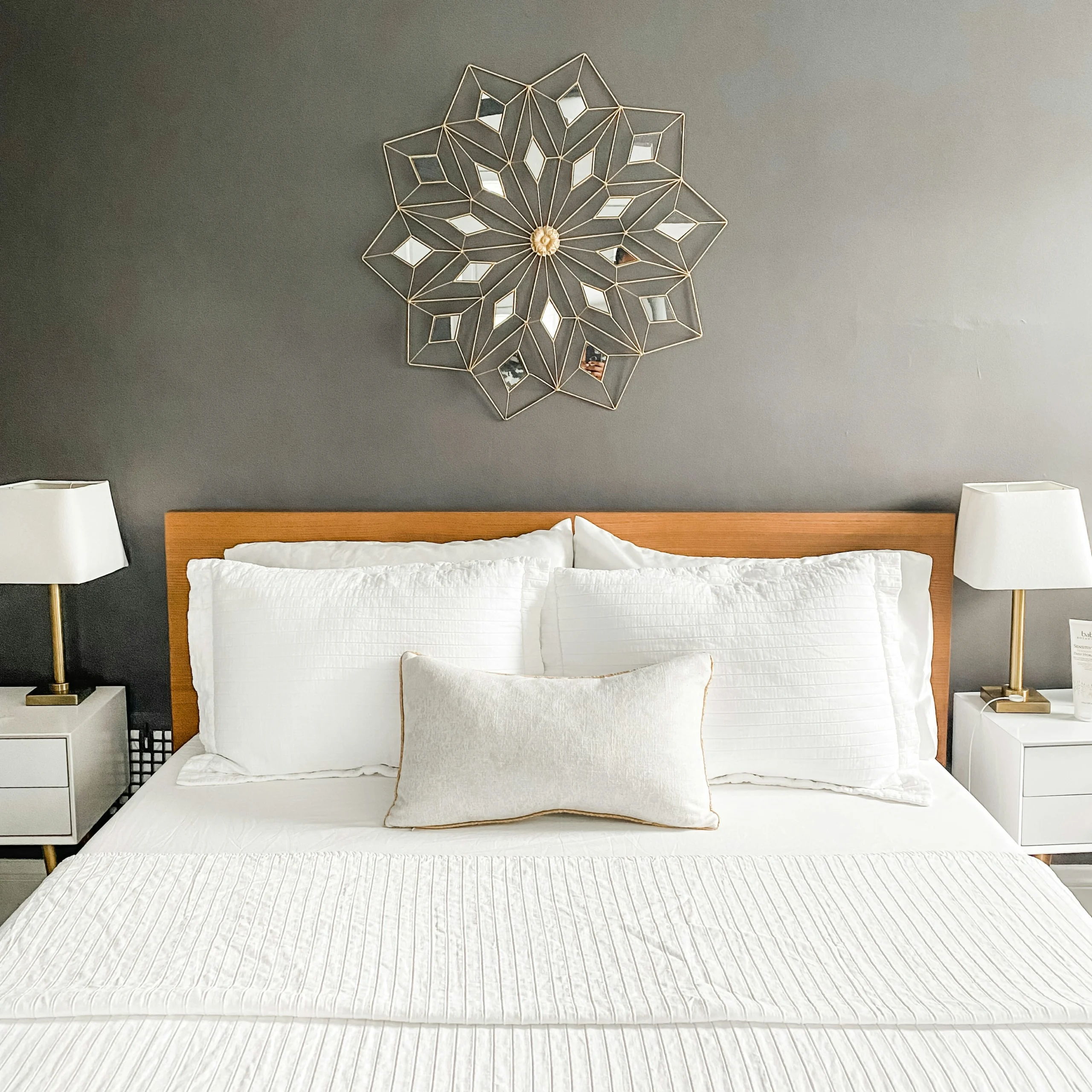 10 Cozy Bedroom Designs For the Ultimate Relaxation