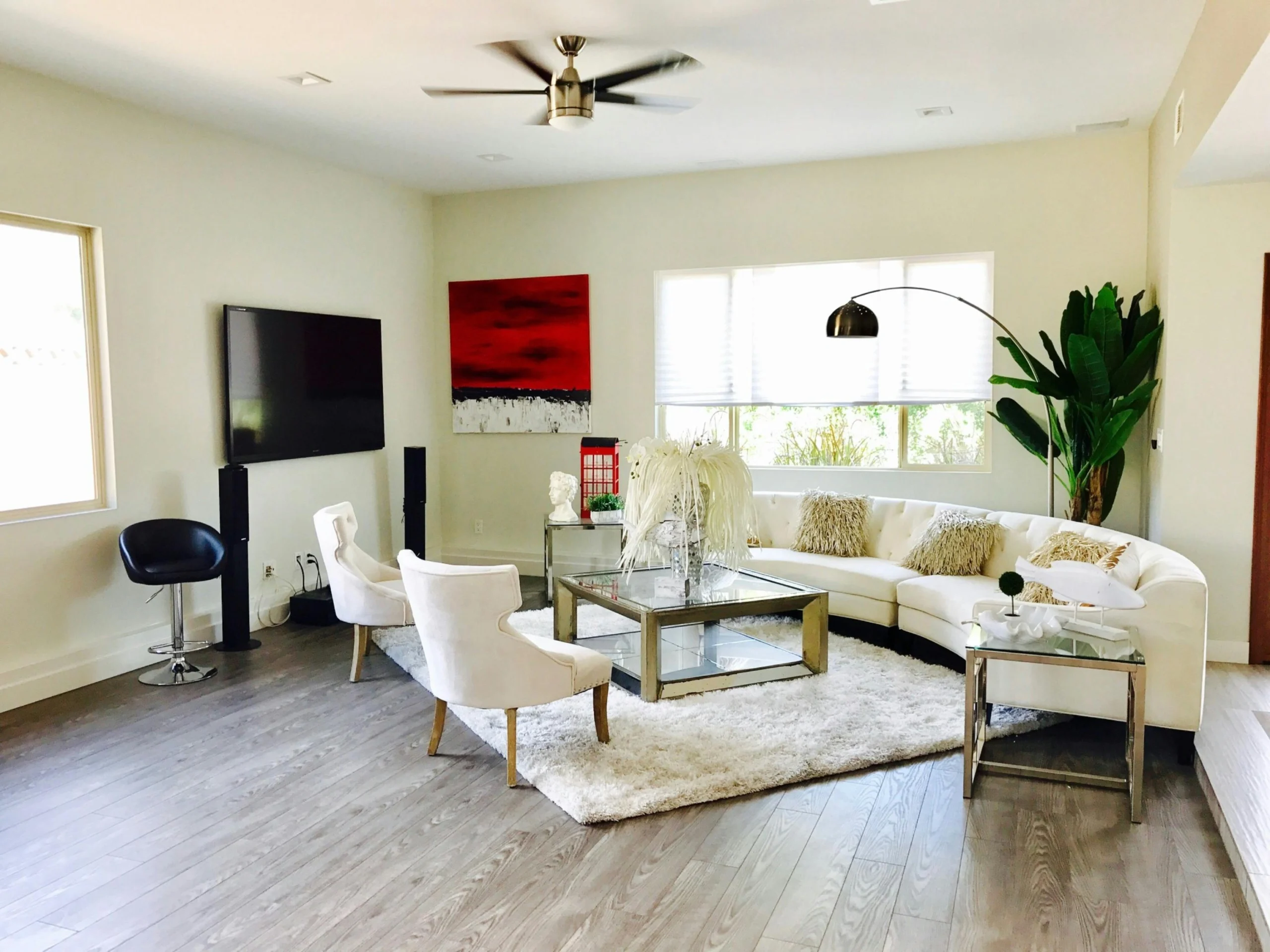 9 Gorgeous Living Room Designs to Elevate Your Home’s Cozy Charm