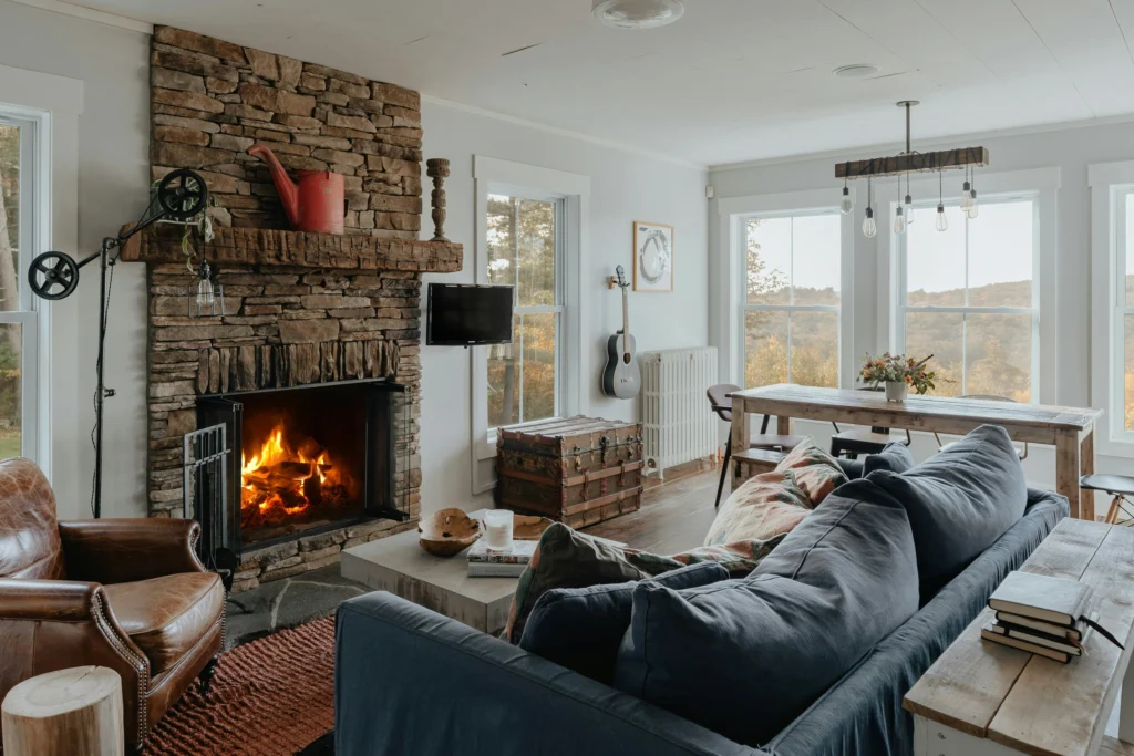 10 Chic Modern Living Room Decor That Feels Fresh and New