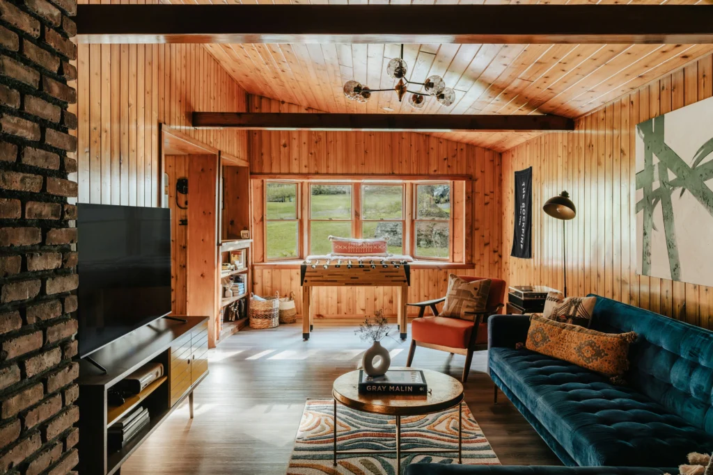 Cozy Living Room Design That Opens Up Tight Spaces