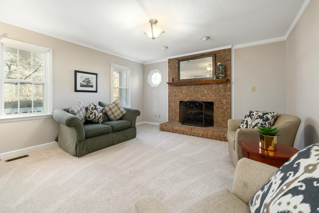 Elegant Fireplace Mantel Styling 