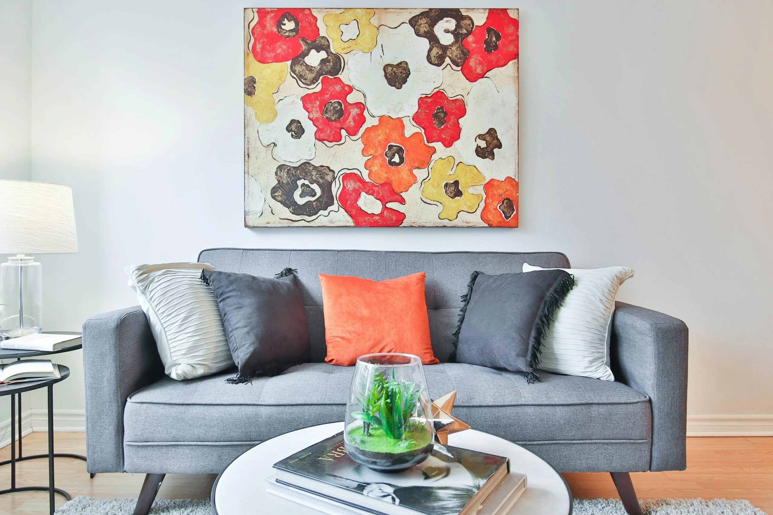 13 Modern Home Decor That Balances Style and Comfort