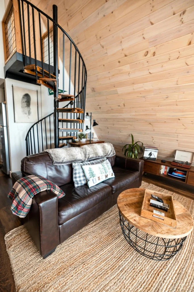 10 Rustic Home Decor Ideas That Instantly Add Warmth & Charm