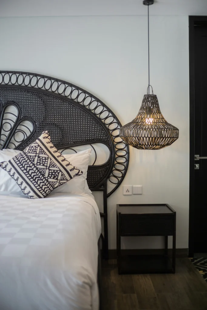 Modern Rustic Bedrooms That Redefine Comfort and Style