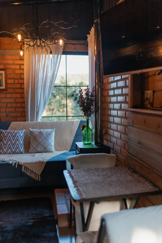 10 Rustic Home Decor Ideas That Instantly Add Warmth & Charm