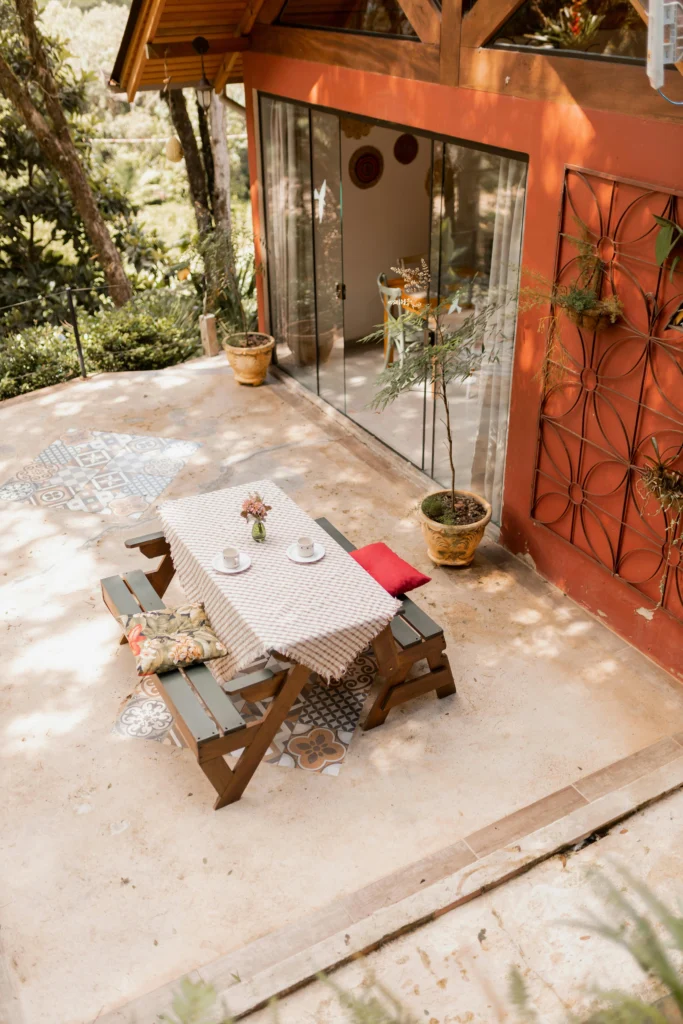 10 Rustic Home Decor Ideas That Instantly Add Warmth & Charm