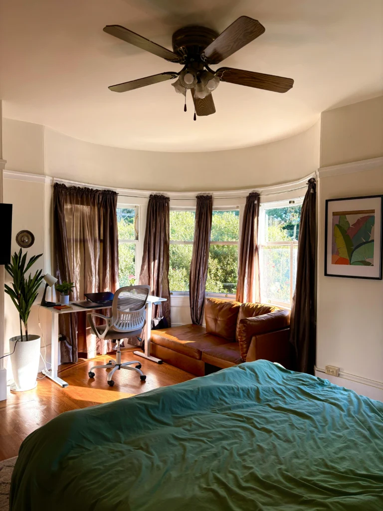 Modern Rustic Bedrooms That Redefine Comfort and Style