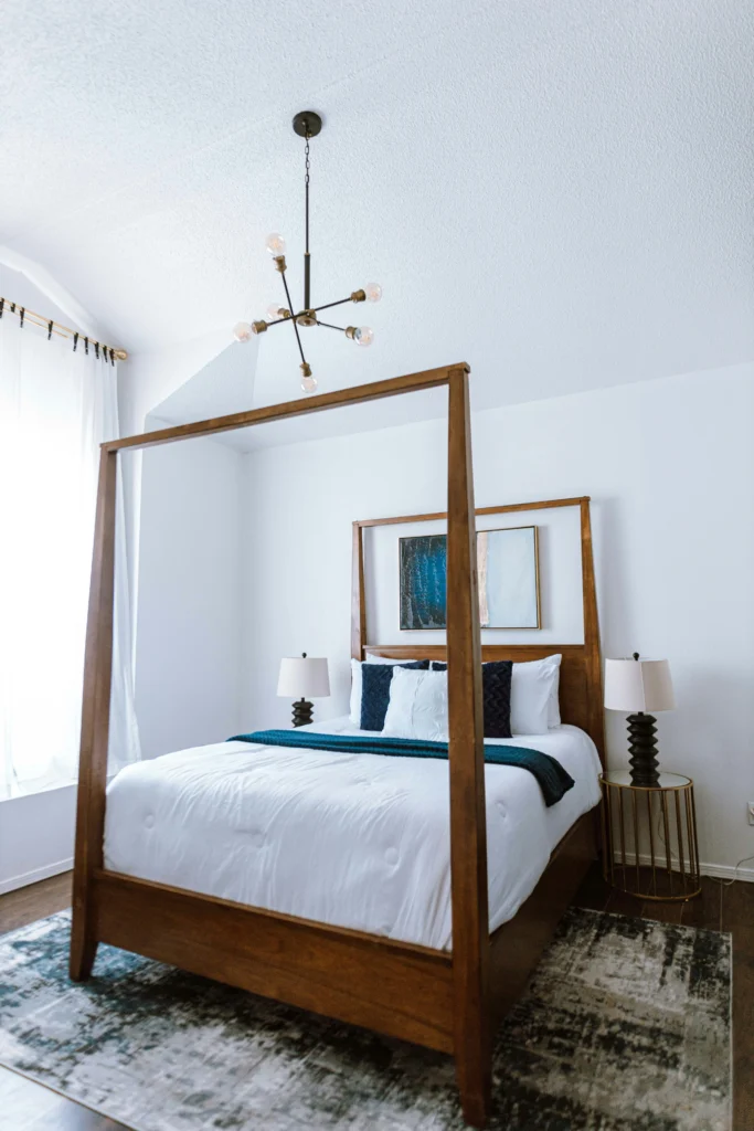 Modern Rustic Bedrooms That Redefine Comfort and Style