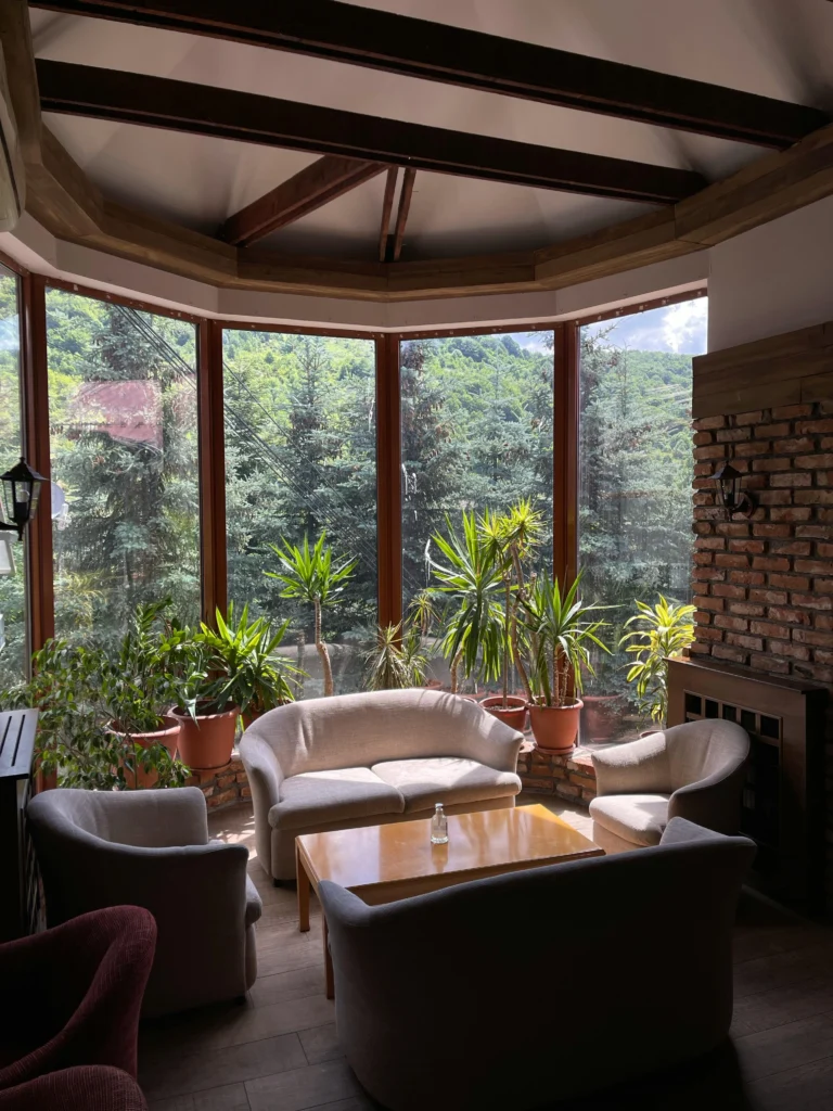 Dreamy Cozy Cabin Vibes You’ll Want All Year Long