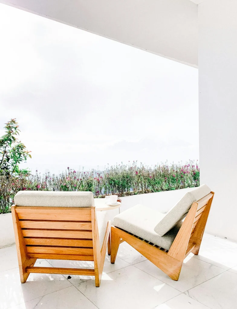 Green Escapes 10 Cozy Outdoor Nooks You’ll Never Want to Leave