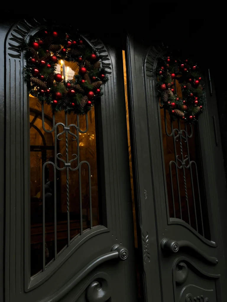 Cozy Christmas Porch & Door Decor to Warm Your Home