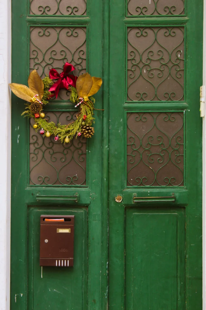 Cozy Christmas Porch & Door Decor to Warm Your Home