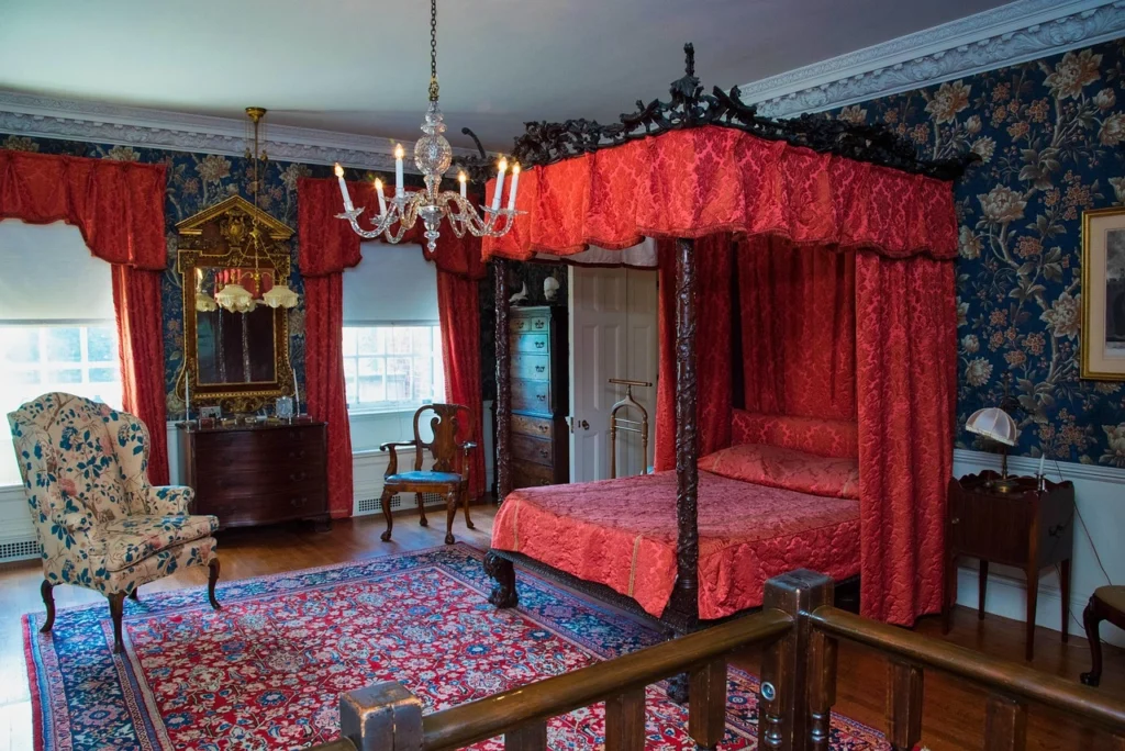 14 Dreamy Big Bedroom Looks That Exude Elegance And Comfort