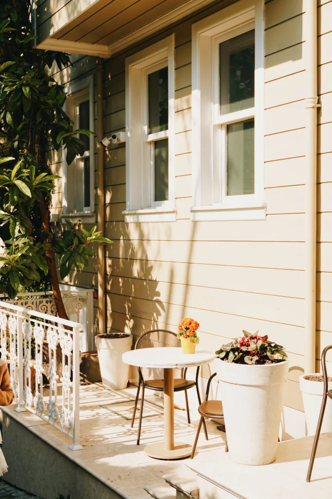 Cozy Outdoor Vibes to Make Your Patio Feel Like a Retreat