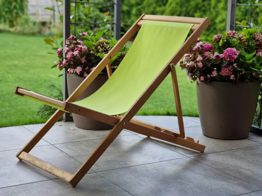 10 Green Escape Ideas to Design the Perfect Cozy Outdoor Corner