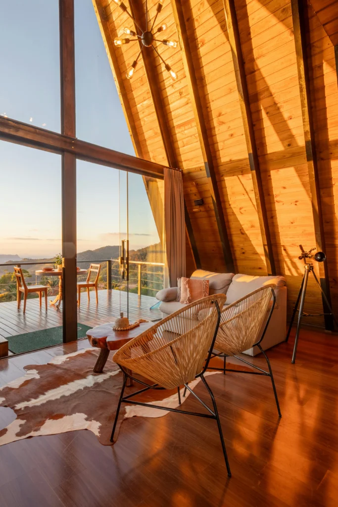 9 Cozy Cabin Interiors That Scream Comfort And Charm
