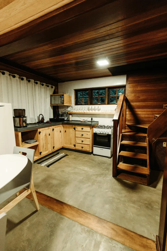 10 Cozy Cabin Inspiration for Rustic Living