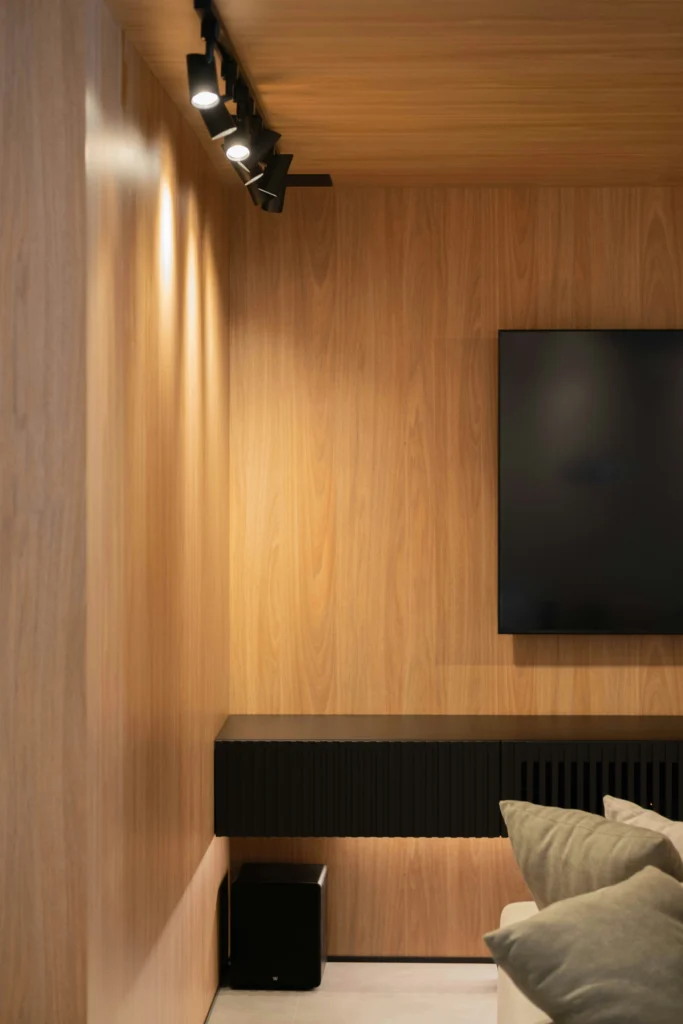 Beautiful Wood Accents to Add Warmth to Your Home