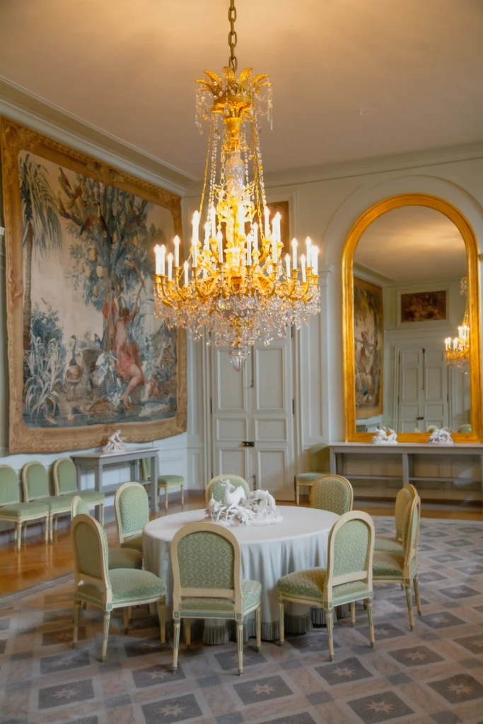 Creating a Beautiful Dining Room on a Budget