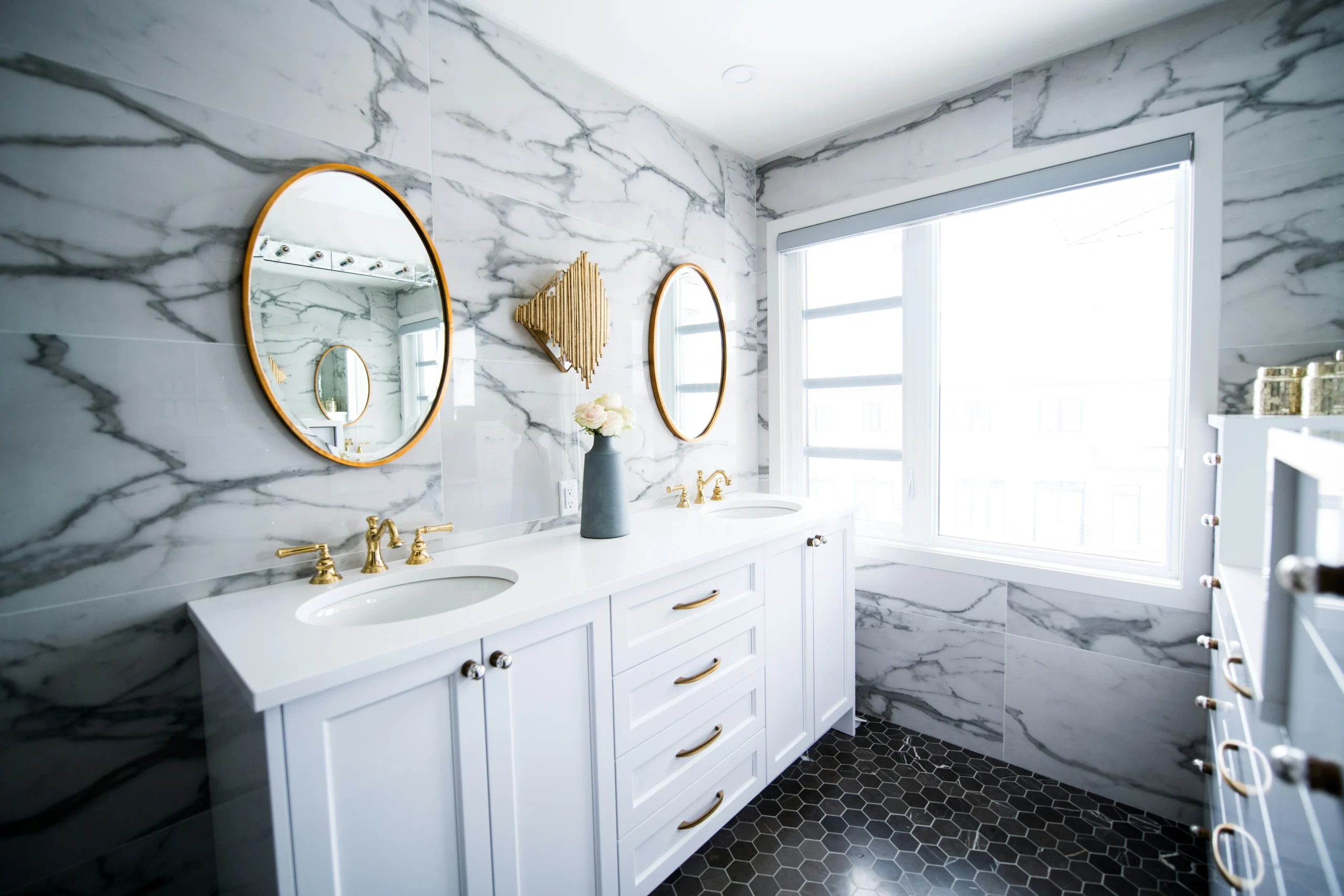 Bathroom Decor Inspiration — Modern Home Edition
