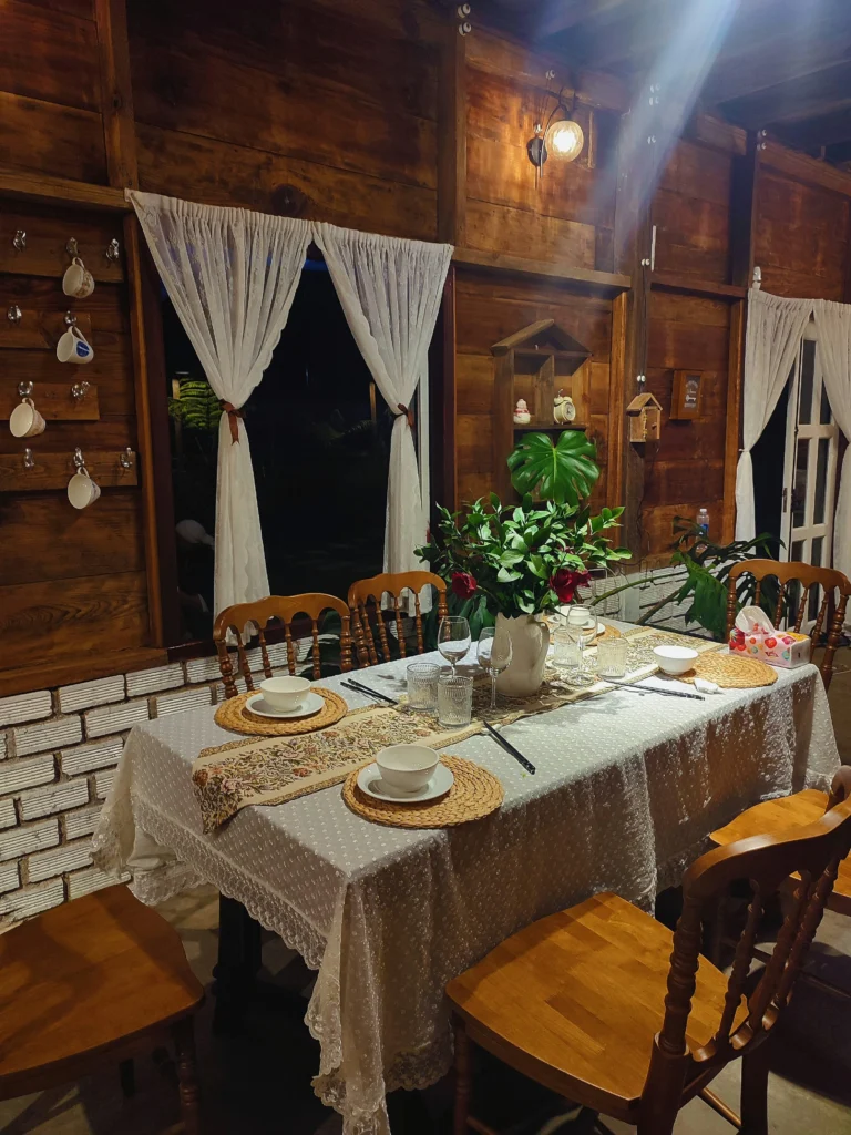 12 Cozy Corners & Dinner Delights: A Dining Room Tour