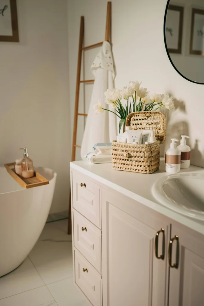 13 Dream Bathroom Inspiration & Decor Tips