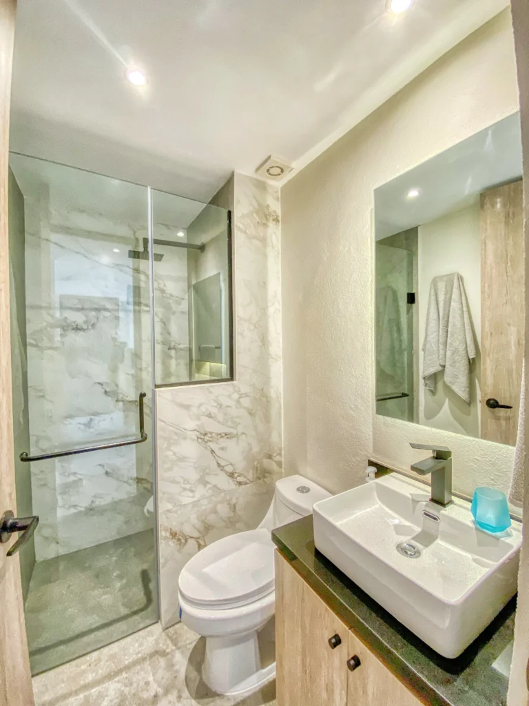 Bathroom Design Decor for Small Modern Homes