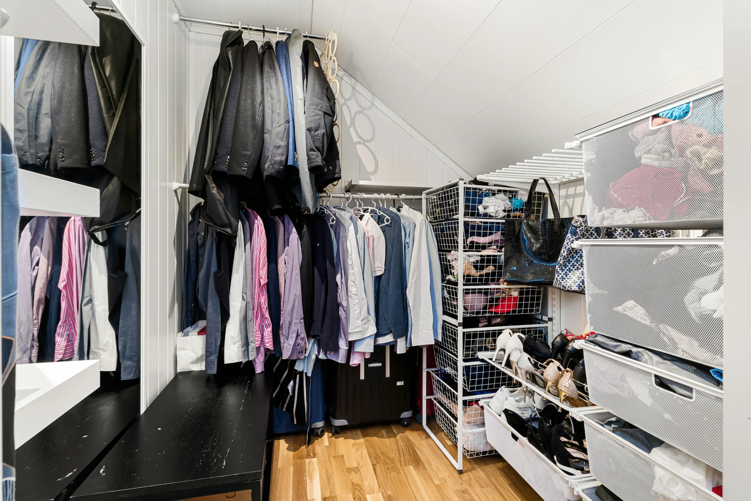 Small Closet Ideas That Maximize Space